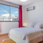 Seaview With Pool, Gym & Cinema