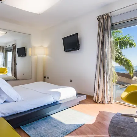 Seaview With Pool, Gym & Cinema *
