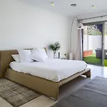 Seaview With Pool, Gym & Cinema Villa *