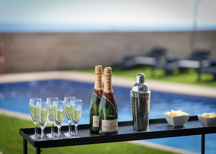 빌라 Seaview With Pool, Gym & Cinema