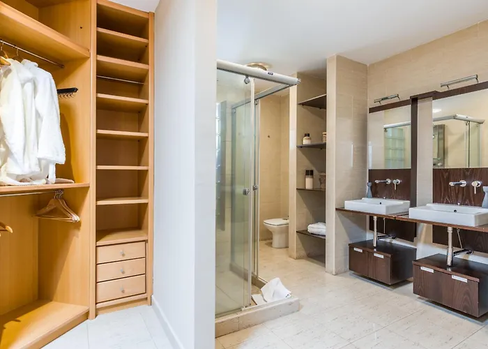 빌라 Seaview With Pool, Gym & Cinema *