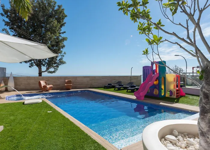 Seaview With Pool, Gym & Cinema Villa *