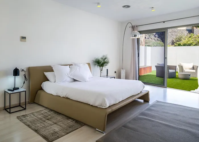 Seaview With Pool, Gym & Cinema Villa *