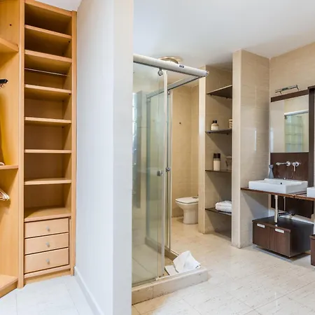 Villa Seaview With Pool, Gym & Cinema *